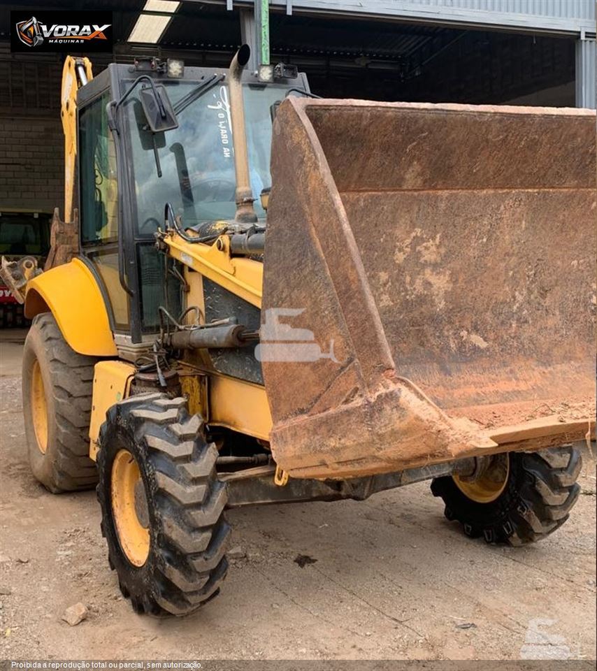 Retro Escavadeira New Holland B90B