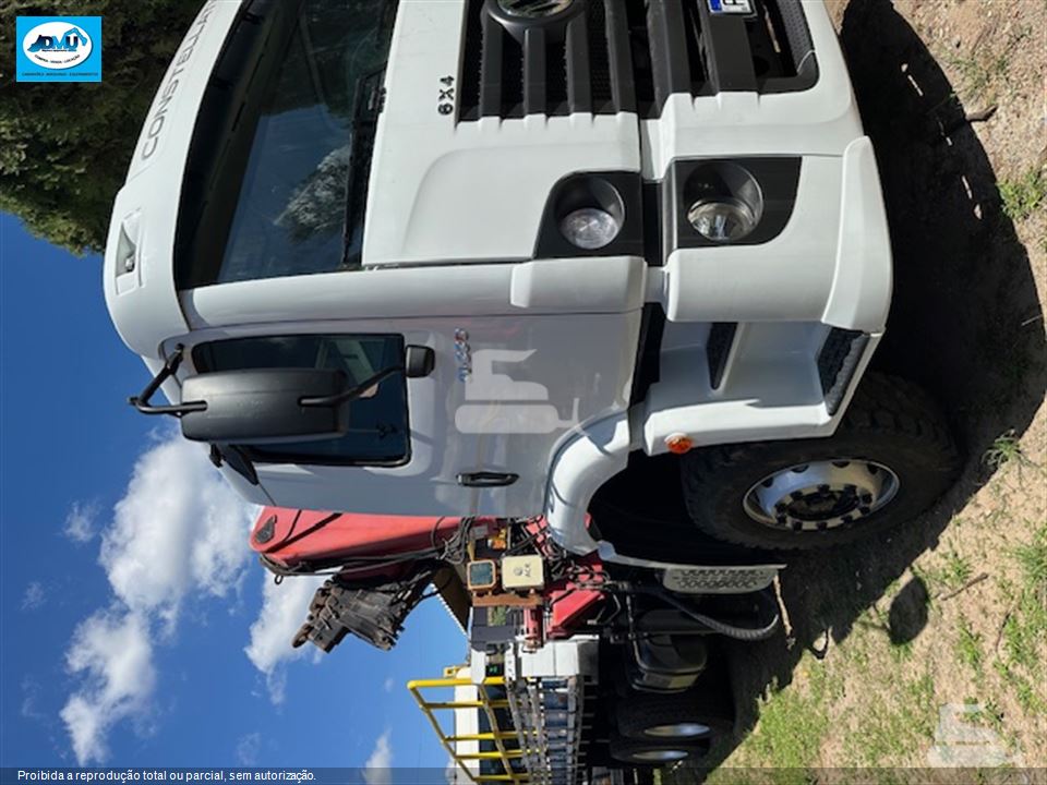 Caminhão Volkswagen 31-330 E Constellation 6x4 2p (Diesel)(E5)