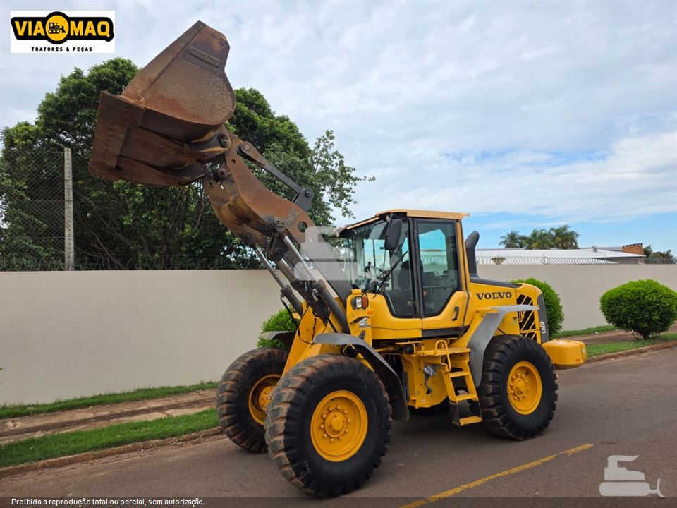 Pá Carregadeira Volvo L60F