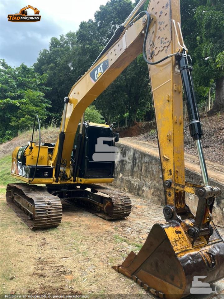 Escavadeira Caterpillar 313D2 L