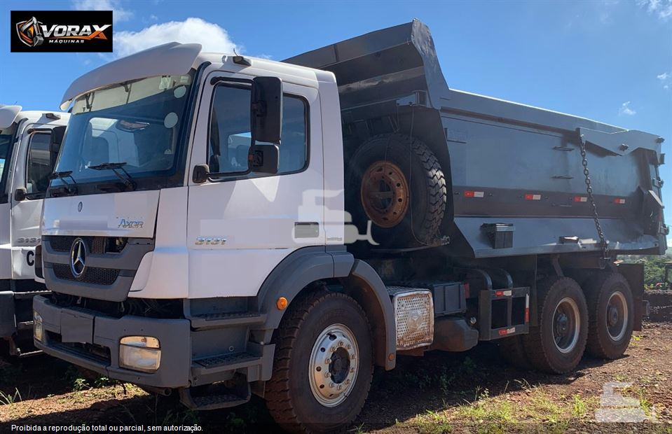 Caminhão Mercedes-Benz Axor 3131 6x4 2p (diesel)(E5)