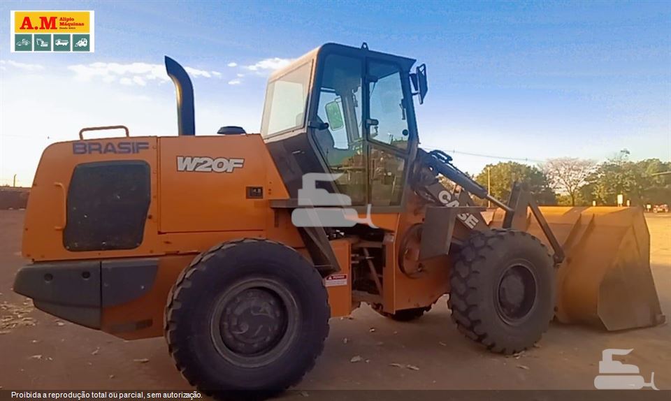 Pá Carregadeira Case W20F