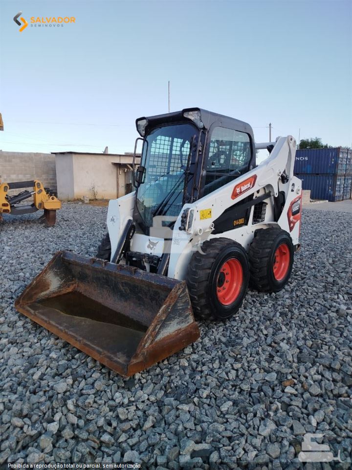 Mini-Carregadeira Bobcat S590