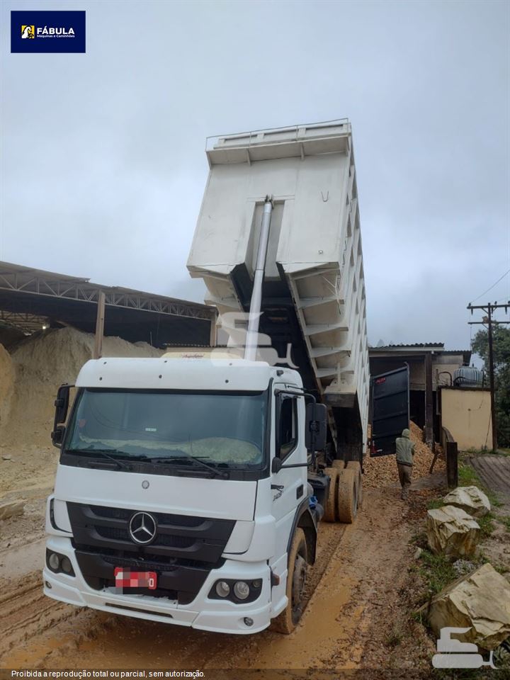 Caminhão Mercedes-Benz Atego 2429 6x2 2p (Diesel) (E5)