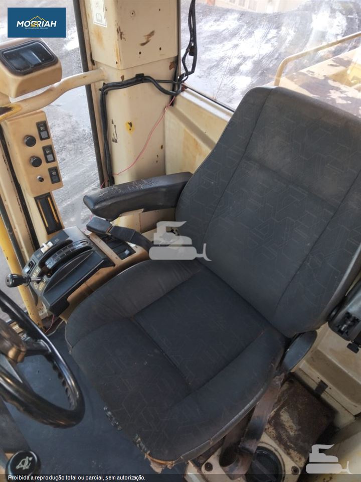 Motoniveladora Caterpillar 140H