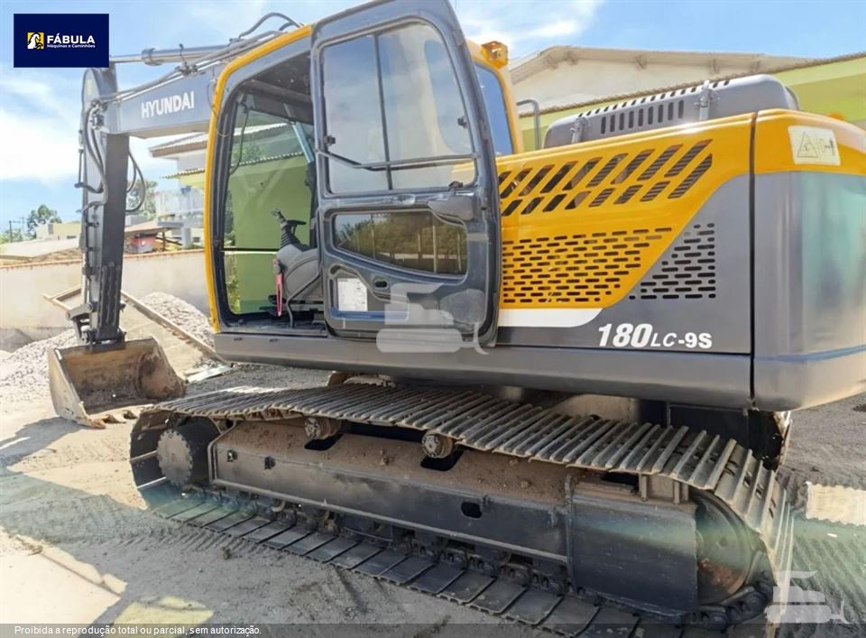 Escavadeira Hyundai R180LC-9