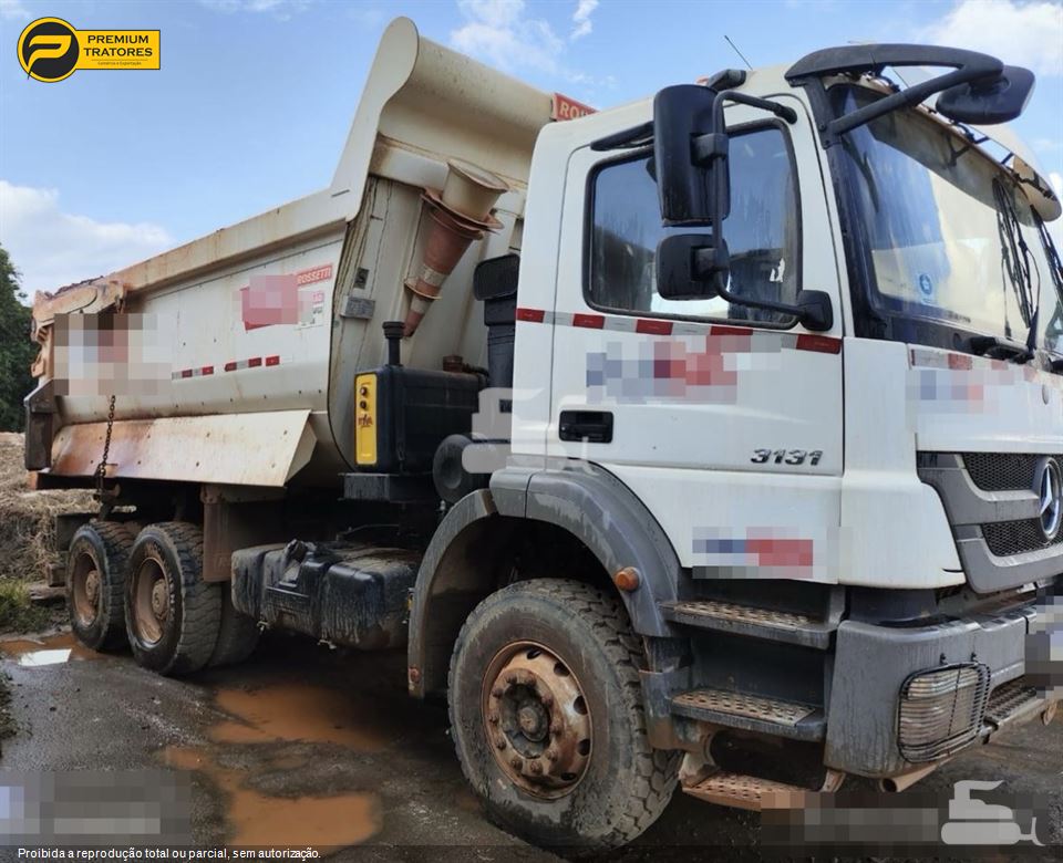 Caminhão Mercedes-Benz Axor 3131 6x4 2p (diesel)(E5)