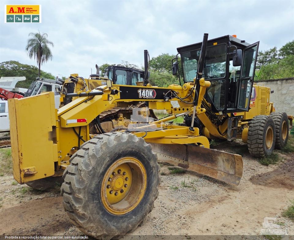 Motoniveladora Caterpillar 140K