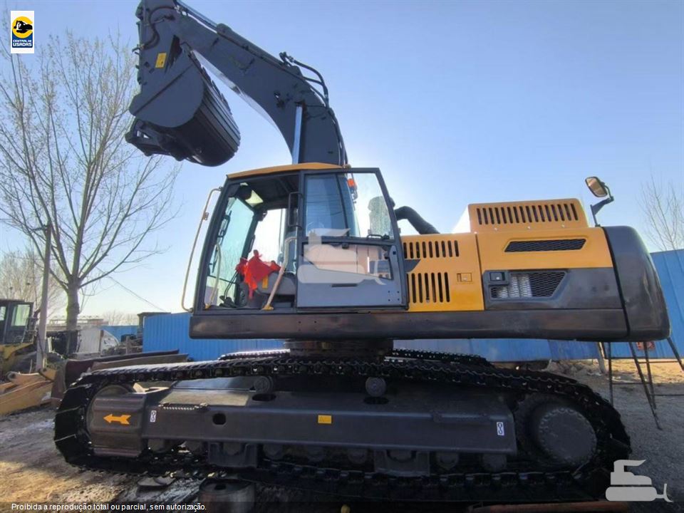 Escavadeira Volvo EC380DL