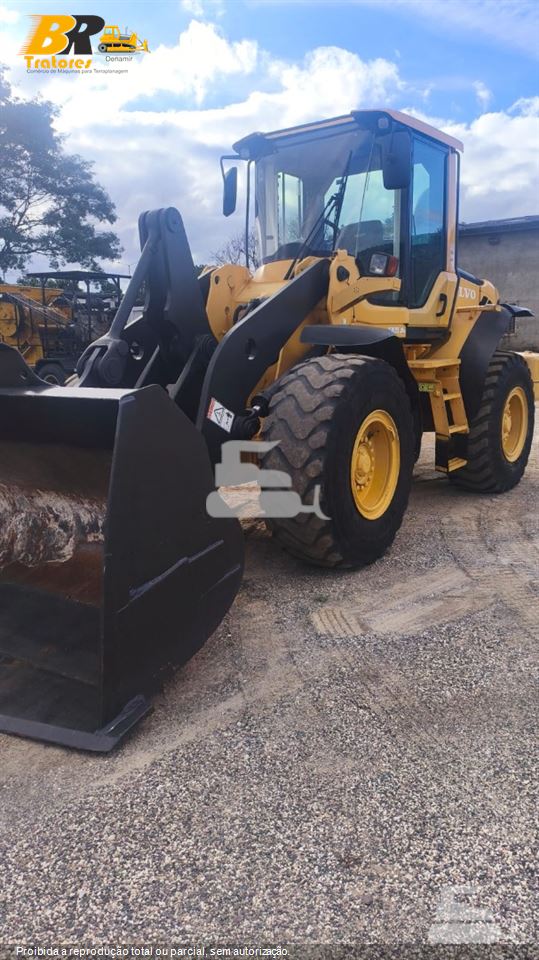 Pá Carregadeira Volvo L90F
