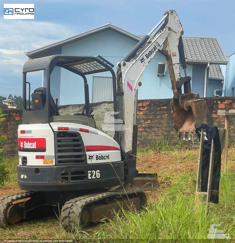 Mini-Escavadeira Bobcat E26