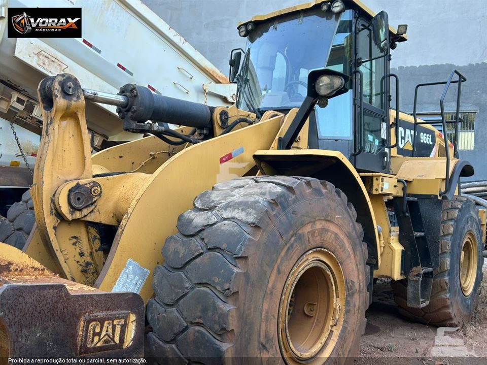 Pá Carregadeira Caterpillar 966L