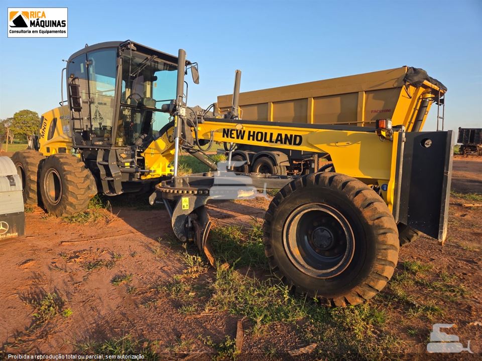 Motoniveladora New Holland RG170B