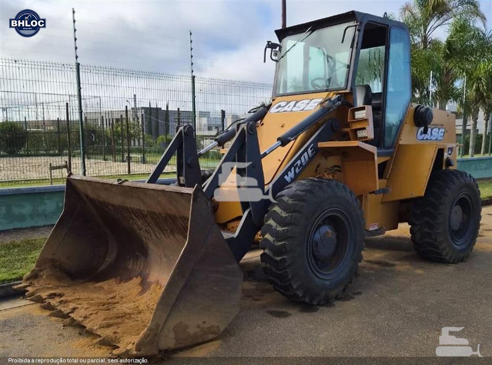 Pá Carregadeira Case W20E