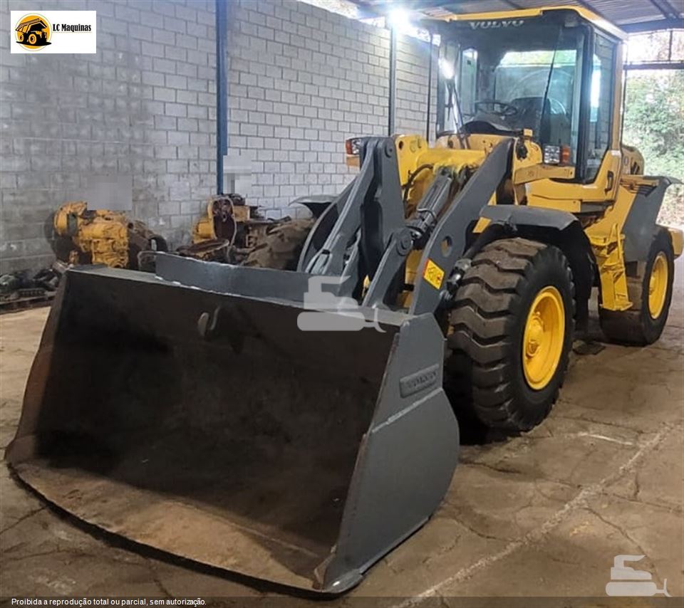 Pá Carregadeira Volvo L60F