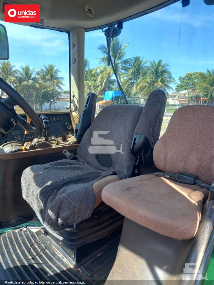 Trator Agrícola John Deere 7230J