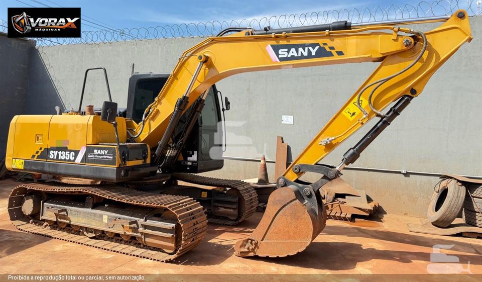 Escavadeira Sany SY135C