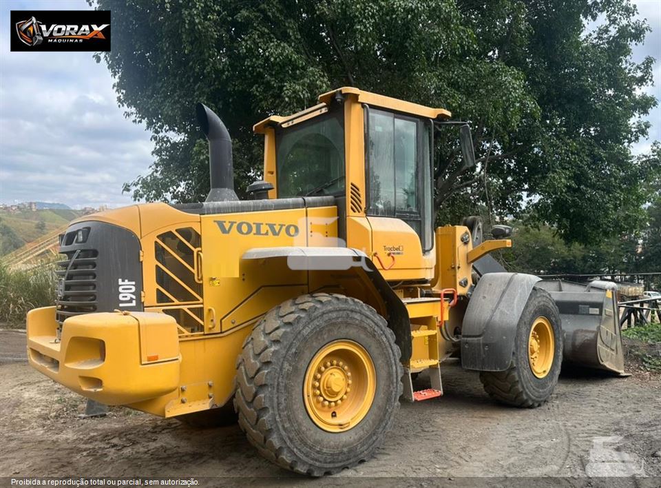 Pá Carregadeira Volvo L90F