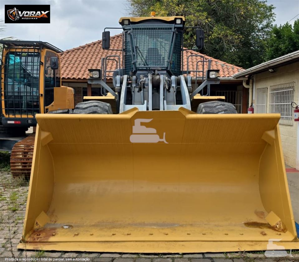 Pá Carregadeira XCMG LW700
