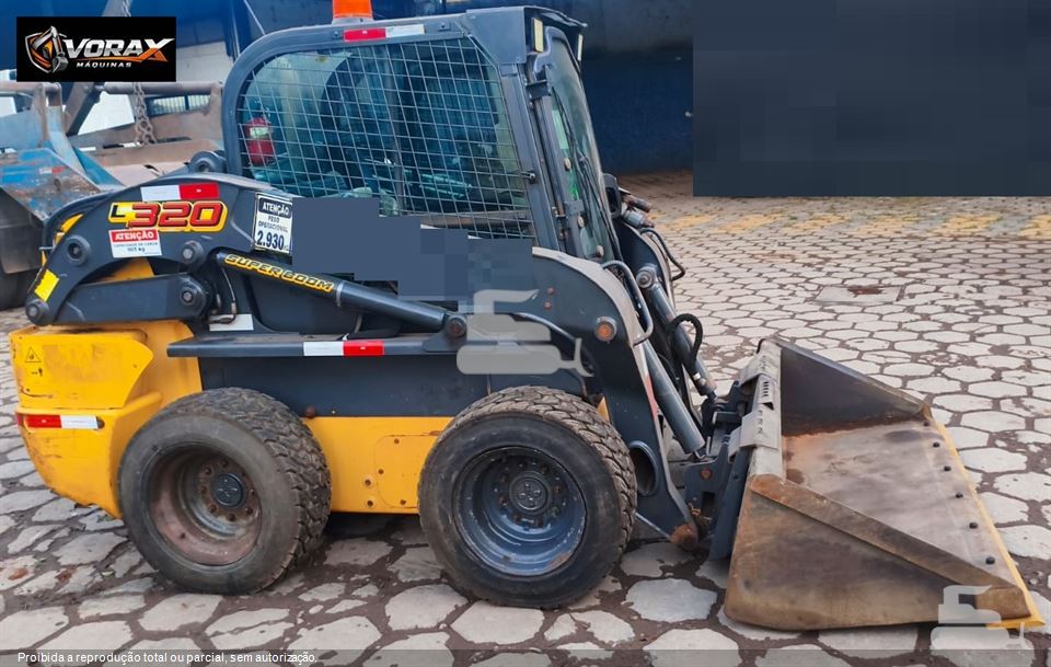 Mini-Carregadeira New Holland L320