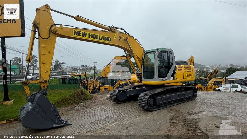 Escavadeira New Holland E215 B