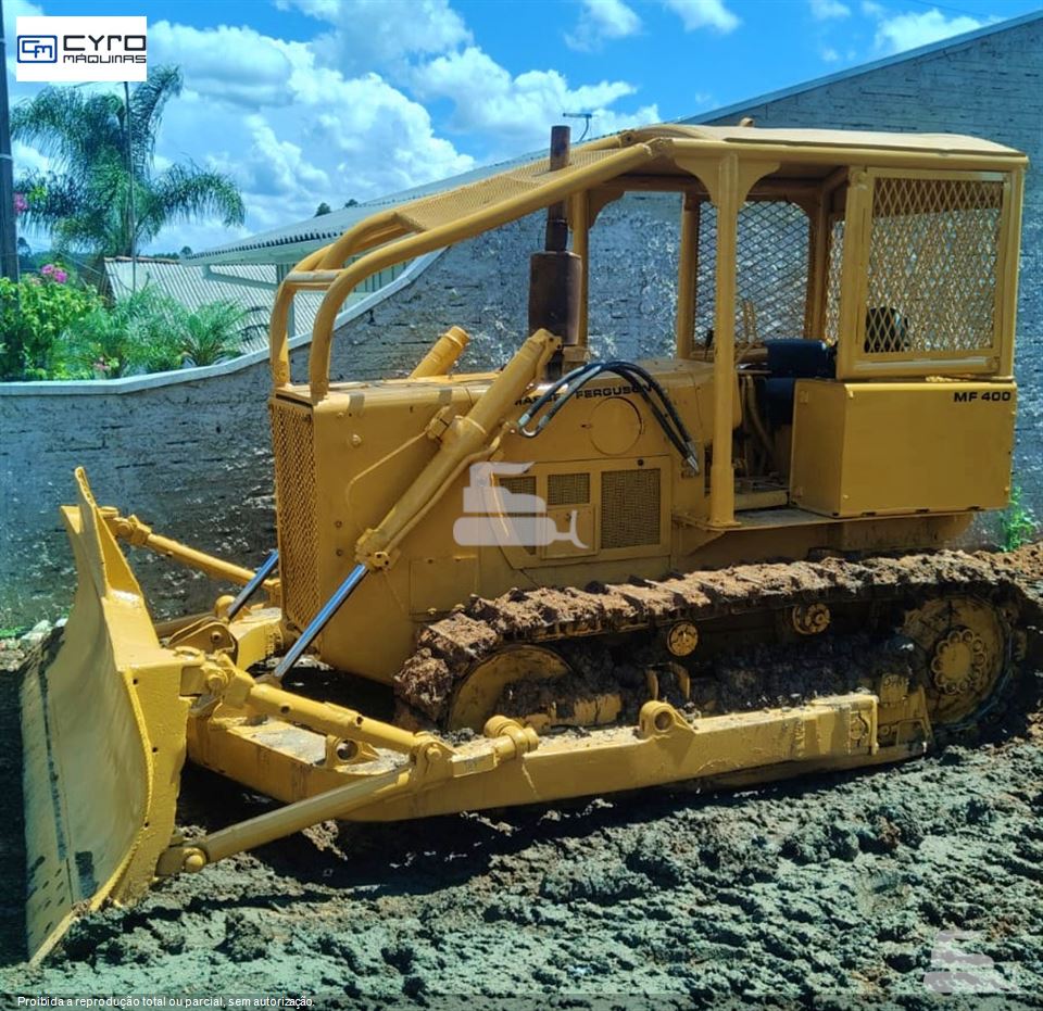 Trator de Esteira Massey Ferguson MF400
