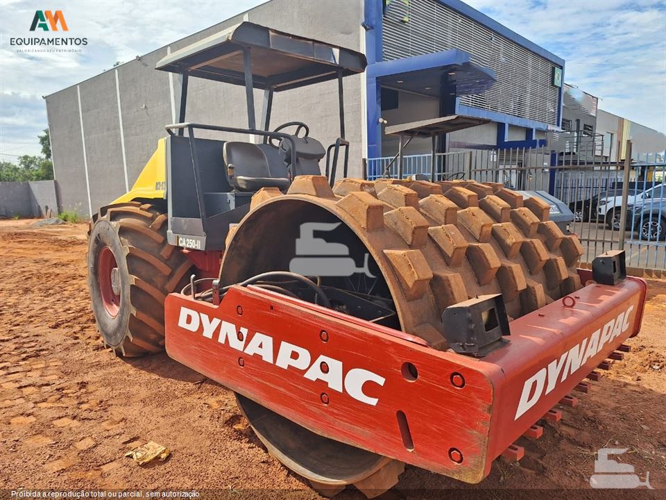 Rolo Compactador Dynapac CA250