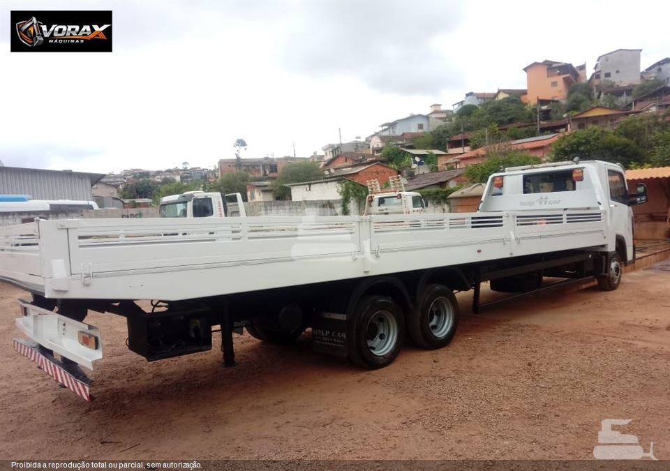 Caminhão Volkswagen 13-180 E Constellation 3-Eixos 2p (Diesel)