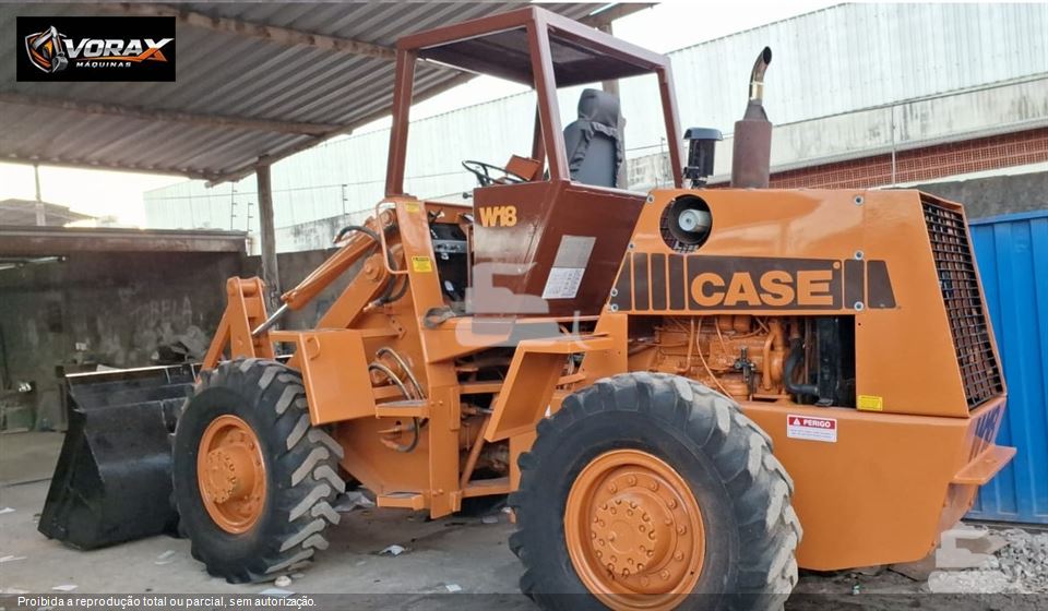 Pá Carregadeira Case W18