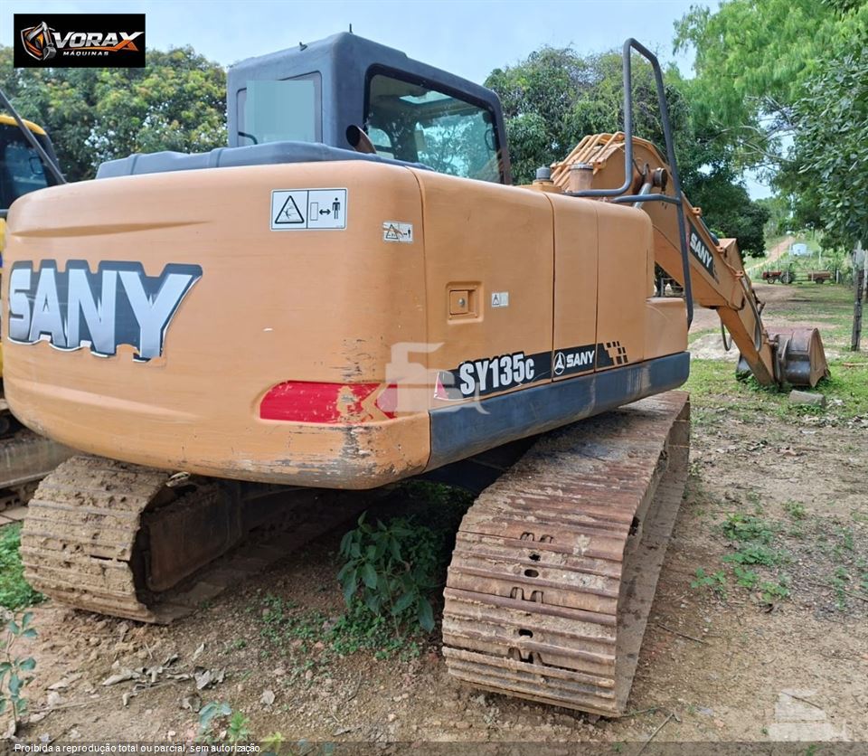 Escavadeira Sany SY135C