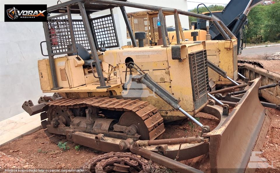 Trator de Esteira New Holland 7D
