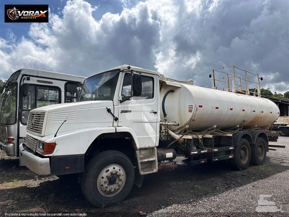 Caminhão Mercedes-Benz L-2635 3-Eixos 2p (diesel)