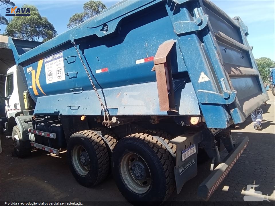 Caminhão Volvo VM 330 6x4 2p (Diesel) (E5)
