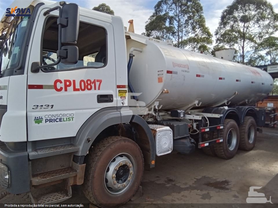 Caminhão Mercedes-Benz Axor 3131 6x4 2p (diesel)(E5)