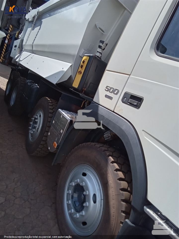 Caminhão Volvo FMX 500 8x4 2p (diesel) (e5)