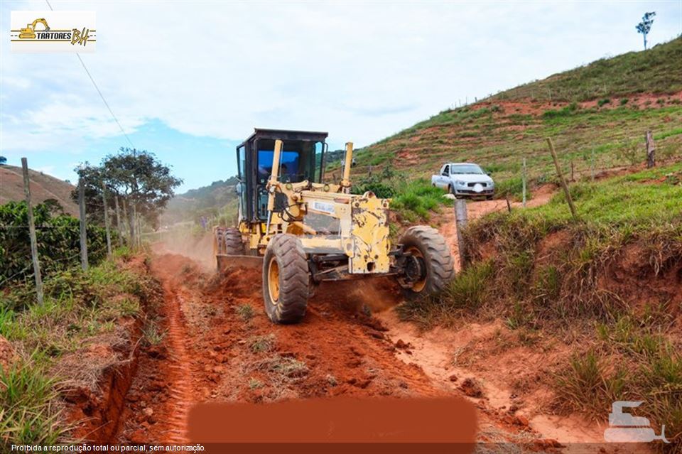 Motoniveladora New Holland RG170B