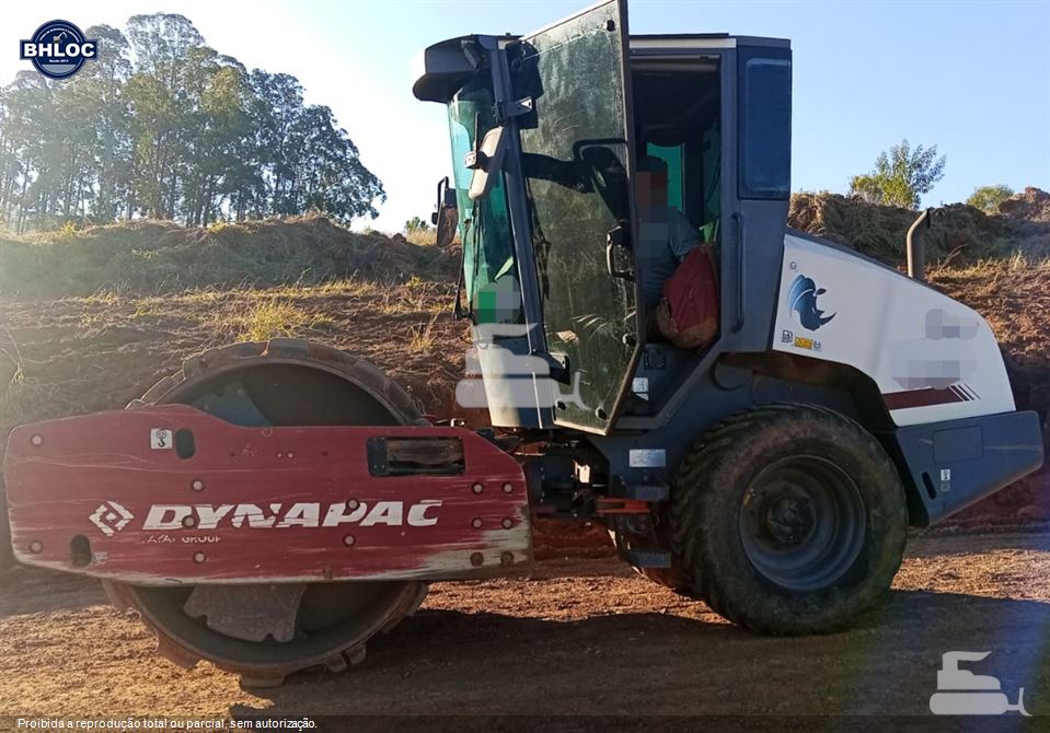 Rolo Compactador Dynapac CA15D Rhino