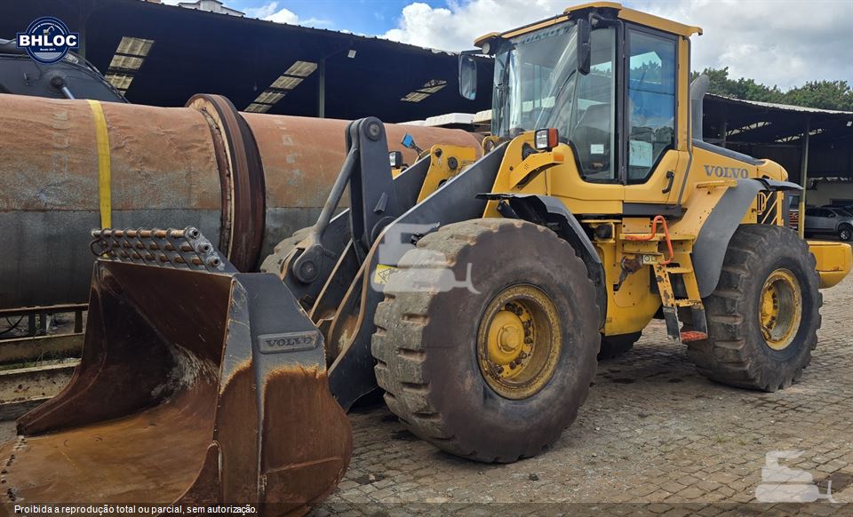 Pá Carregadeira Volvo L110F