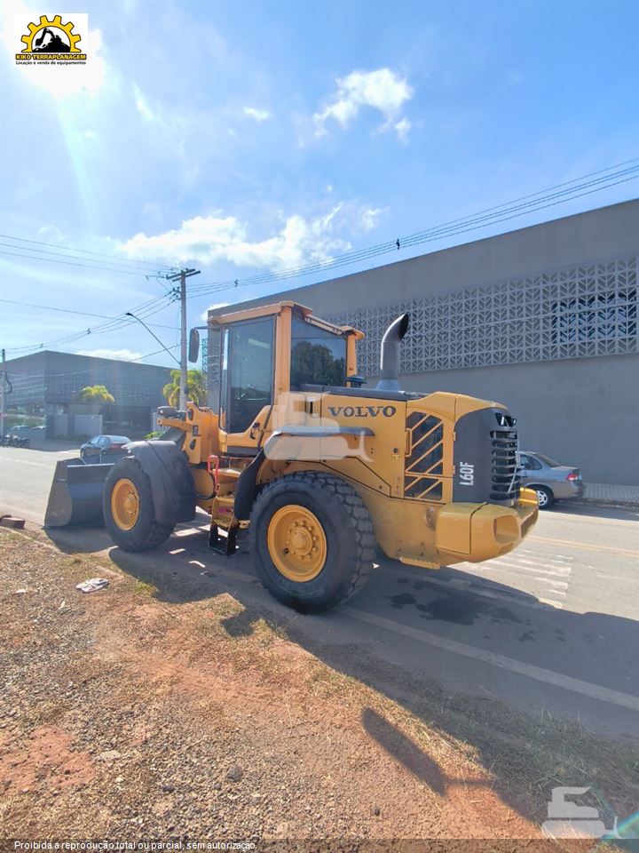 Pá Carregadeira Volvo L60F