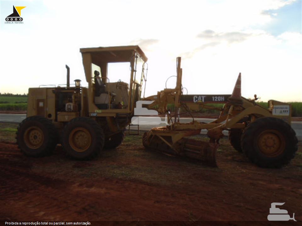 Motoniveladora Caterpillar 120H