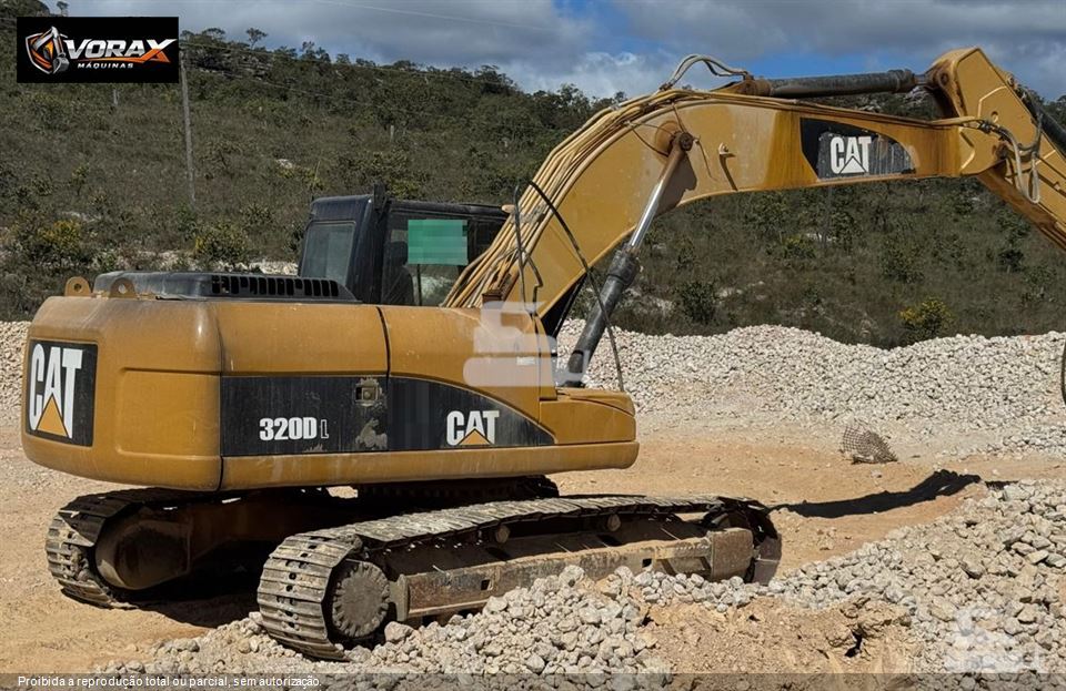 Escavadeira Caterpillar 320DL
