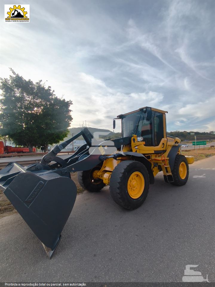 Pá Carregadeira Volvo L60F