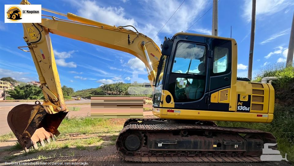 Escavadeira Komatsu PC130