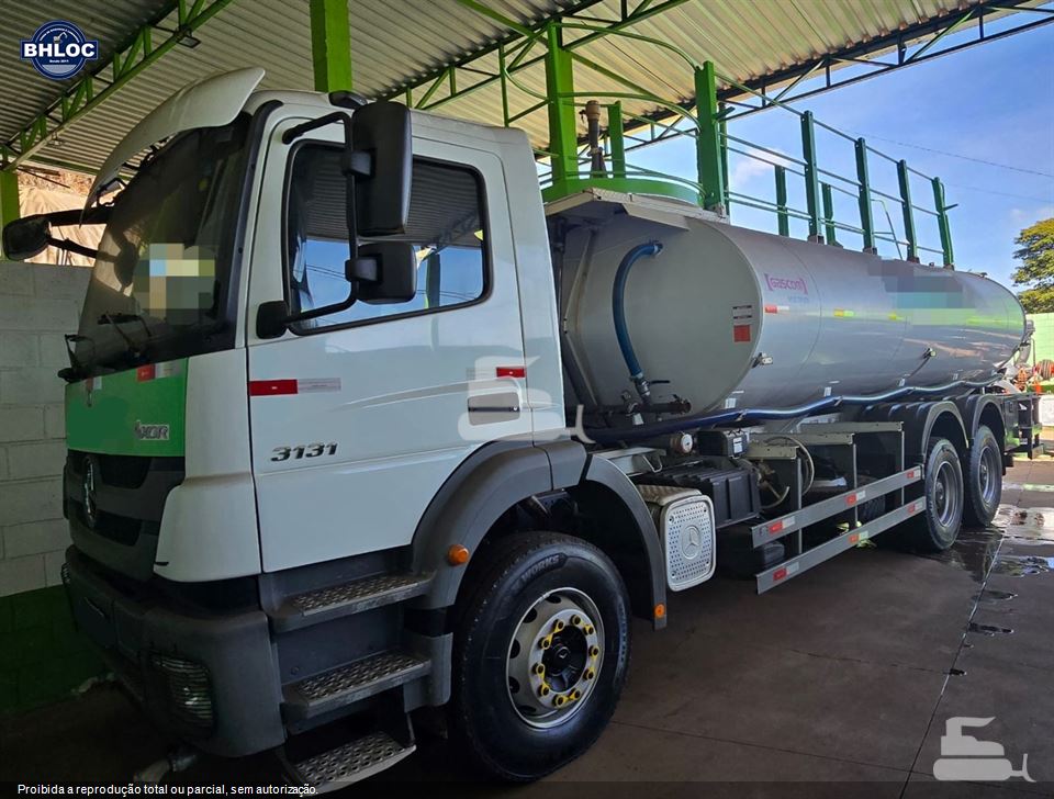 Caminhão Mercedes-Benz Axor 3131 6x4 2p (diesel)(E5)