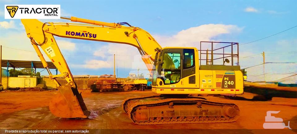 Escavadeira Komatsu PC240