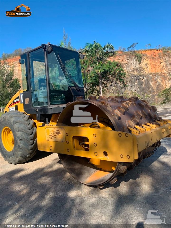Rolo Compactador Caterpillar CS-533E