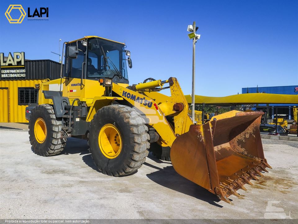 Pá Carregadeira Komatsu WA200