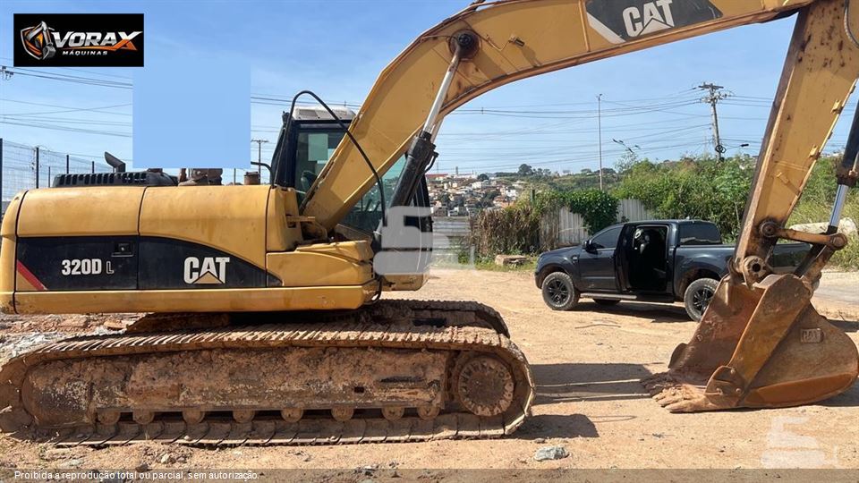 Escavadeira Caterpillar 320DL