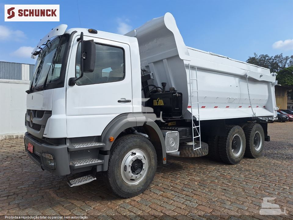 Caminhão Mercedes-Benz Axor 2831 6x4 2p (diesel)