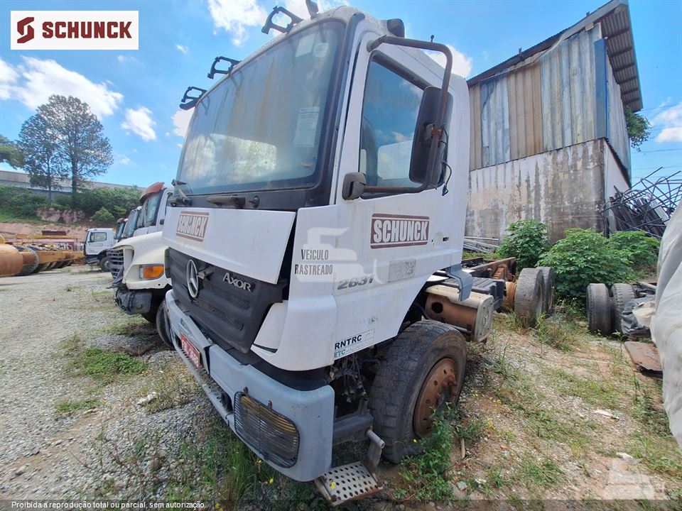 Caminhão Mercedes-Benz Axor 2831 6x4 2p (diesel)